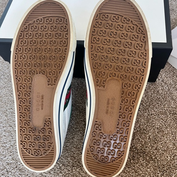 Gucci Men’s White Green canvas Tennis 1977 mini GG. - Picture 5 of 10